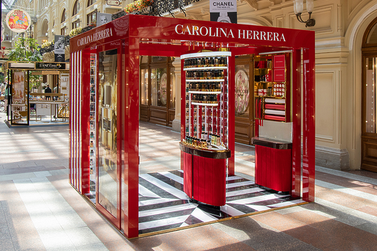 Промо-зона CAROLINA HERRERA